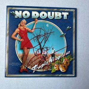 Gwen Stefani signed cd sleeve